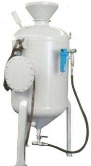 1m3高壓移動式噴砂機(jī)